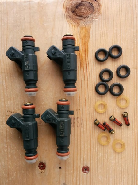 Here are the injectors, complete with new Viton O-rings, filters and retainers.